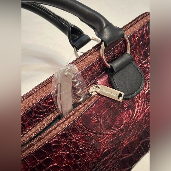 NWT Insulated Wine Tote - includes wine opener - Burgundy Color - Picture 5 of 6